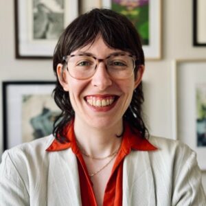 Erin Lammers Headshot 300x300